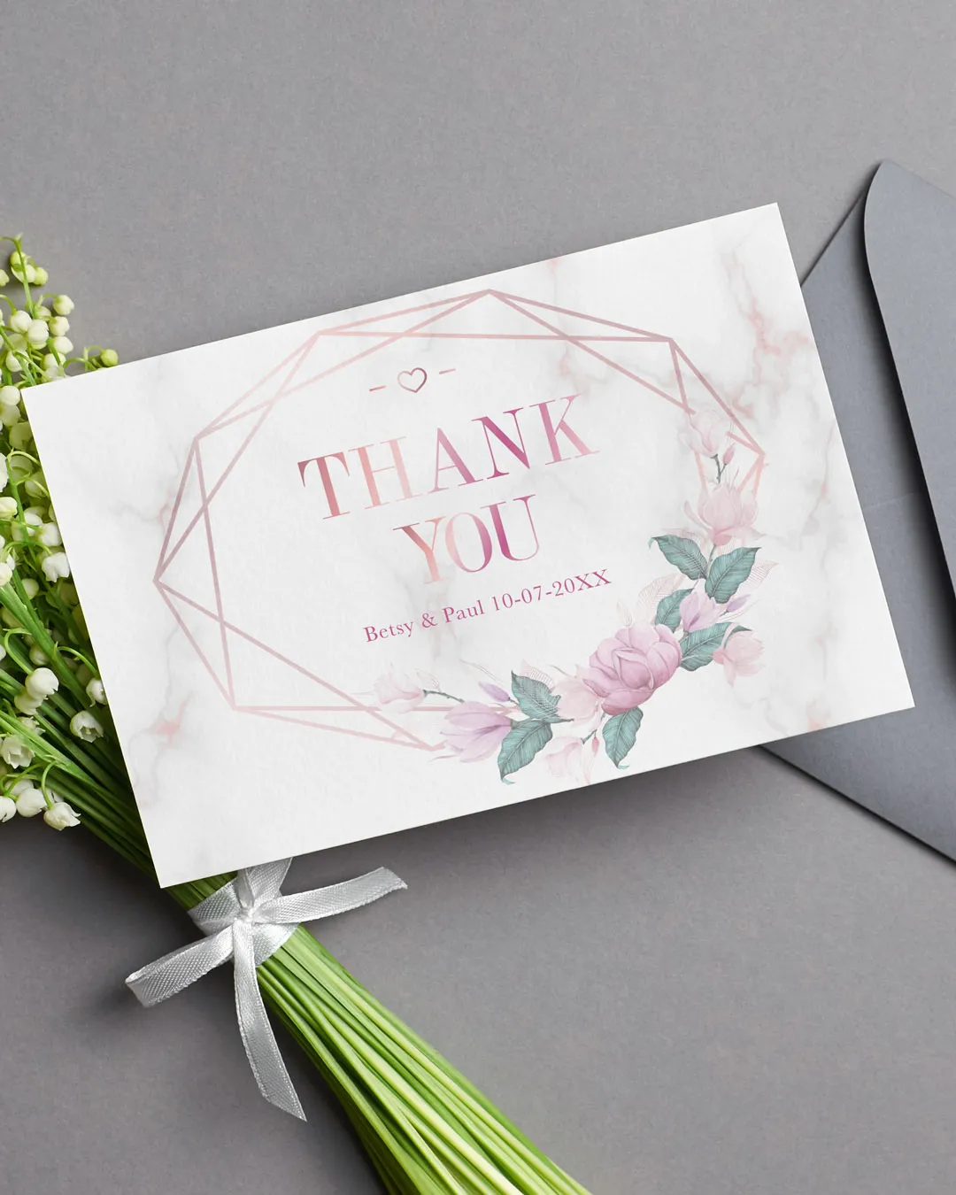 https://dv12lc9eedkje.cloudfront.net/apprinting/images/product/Mockups-thank-you-card-04_02534302202405.jpg