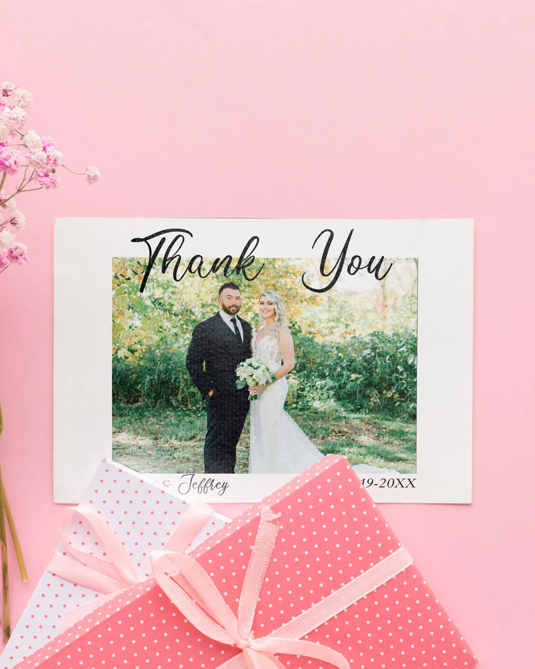 https://dv12lc9eedkje.cloudfront.net/apprinting/images/product/Mockups-thank-you-card-07_02584602202405.jpg