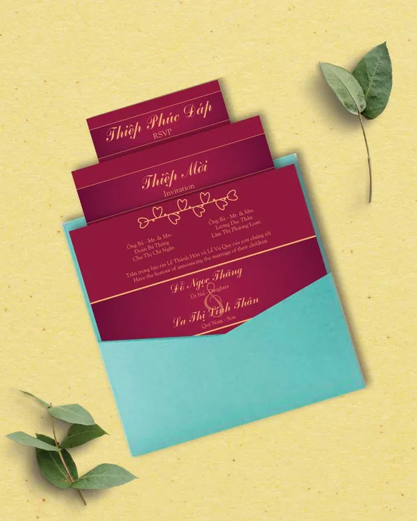 Degraded Red Hearts 6 1/4 Square Denali Pocket Vietnamese & English Wedding Invitation
