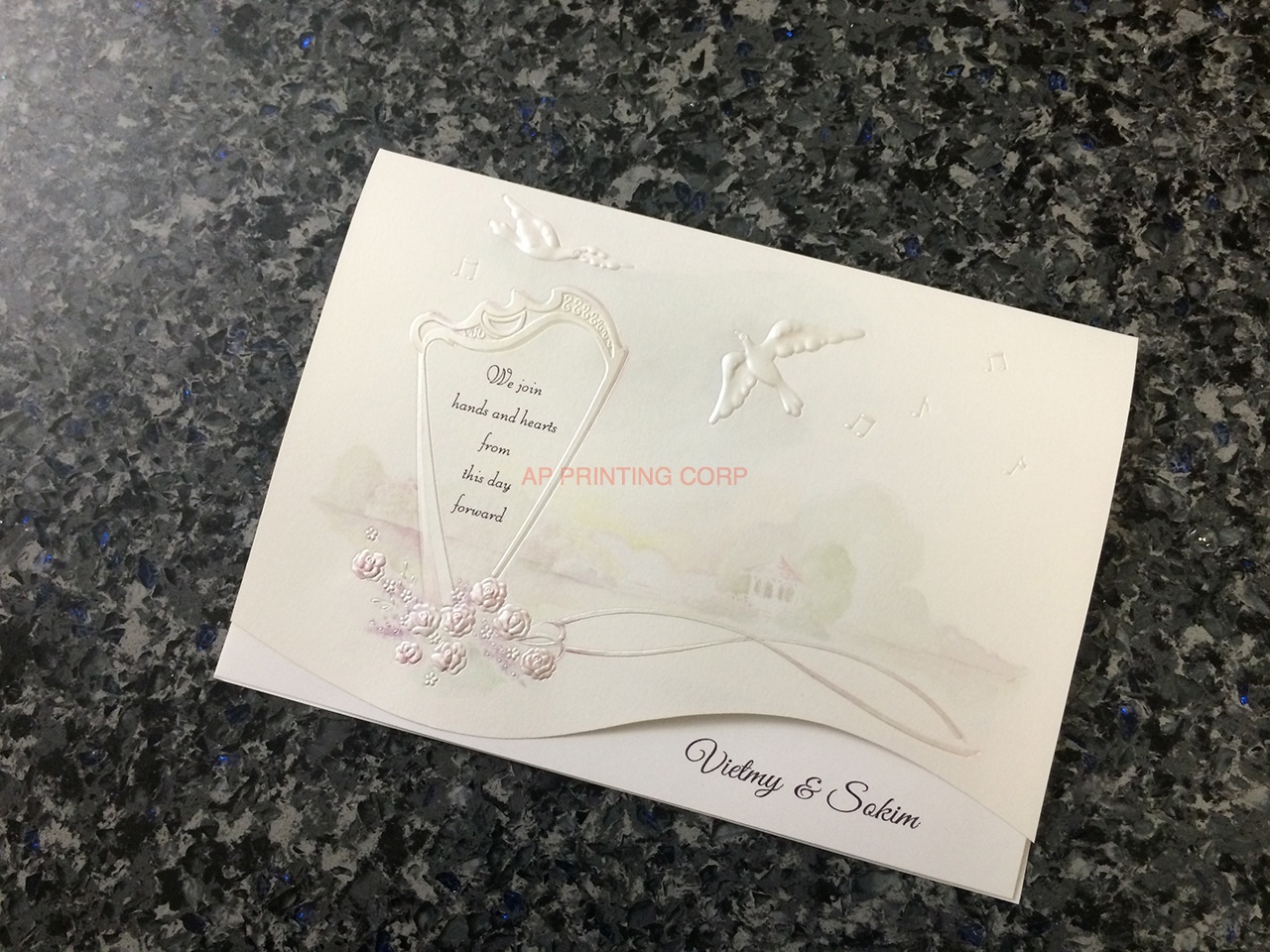 K9409 [I-10] Chic Serenade Birds & Doves Wedding Invitation