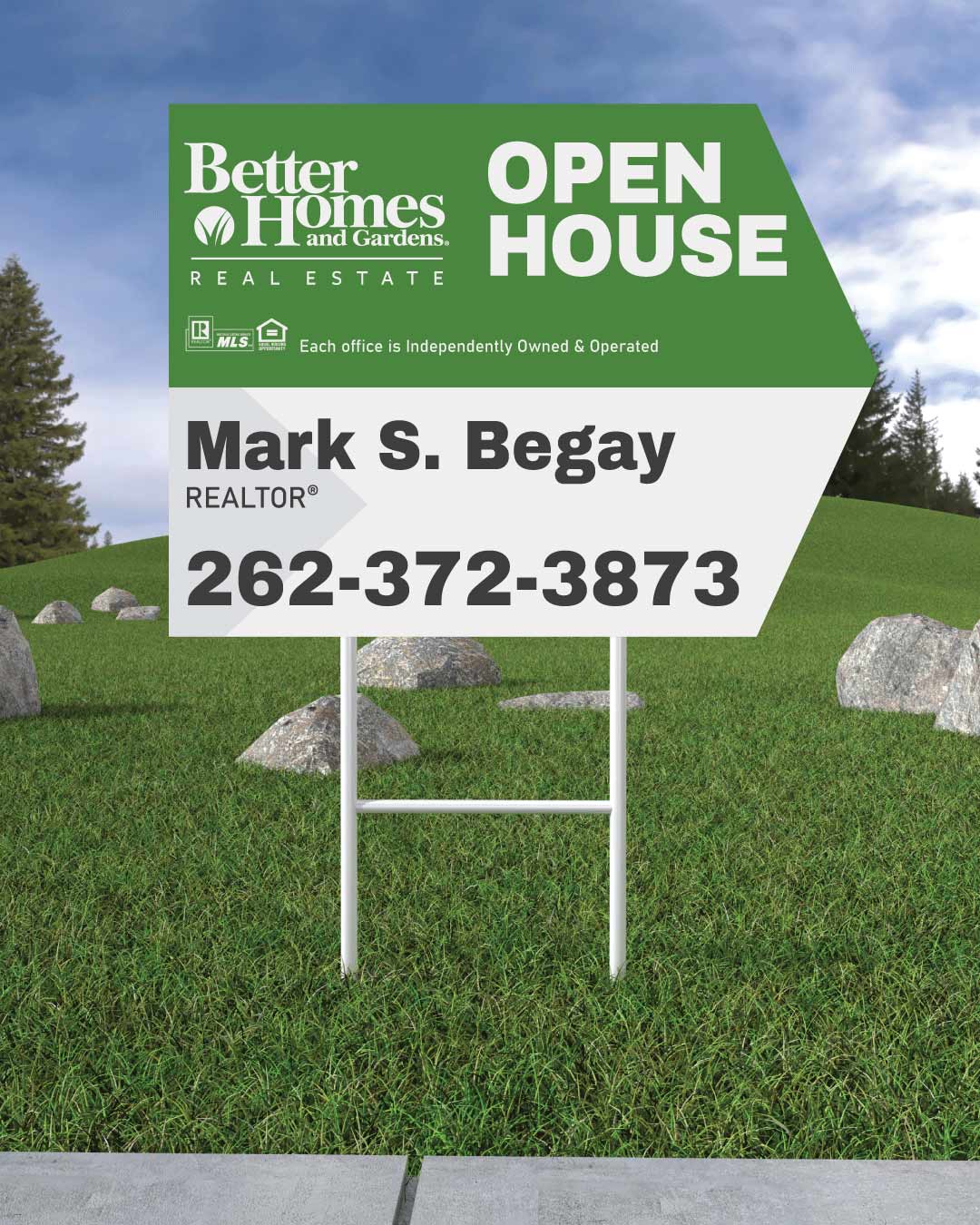 BHGRE Nice Two-Color Stripess Arrow Shape Sign