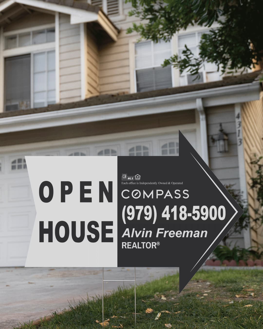 COMPASS Elegant Black Arrow Shape Sign