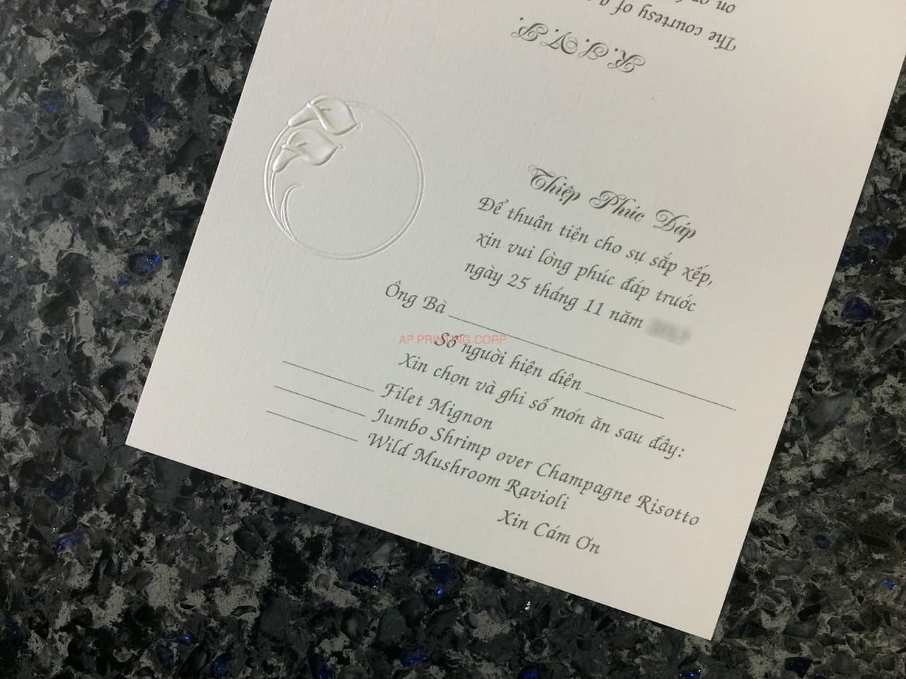 AP-[I-14] Subtle Sophistication Flowers Wedding Invitation