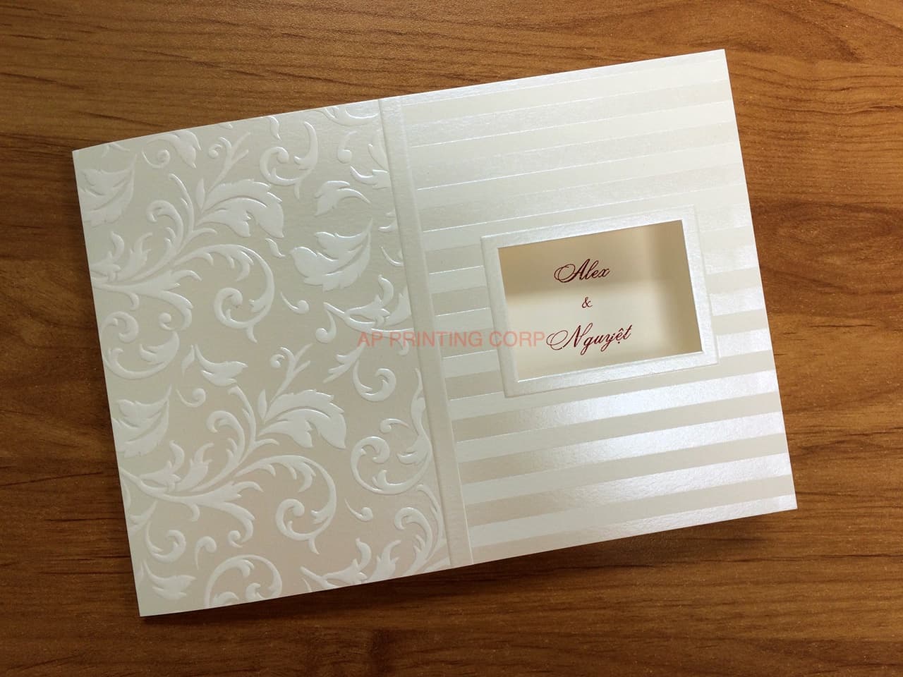 T1402 [I-15] Silk Flowers Beauty Wedding Invitation