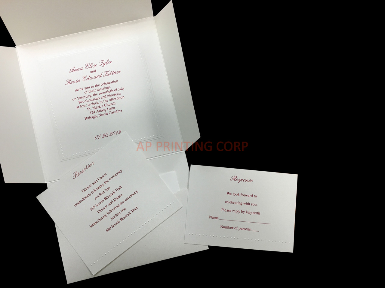 Distinctive Dots [CC-70] Pocket & Folder Invitation