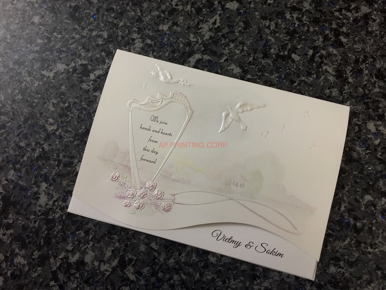 K9409 [I-10] Chic Serenade Birds & Doves Wedding Invitation