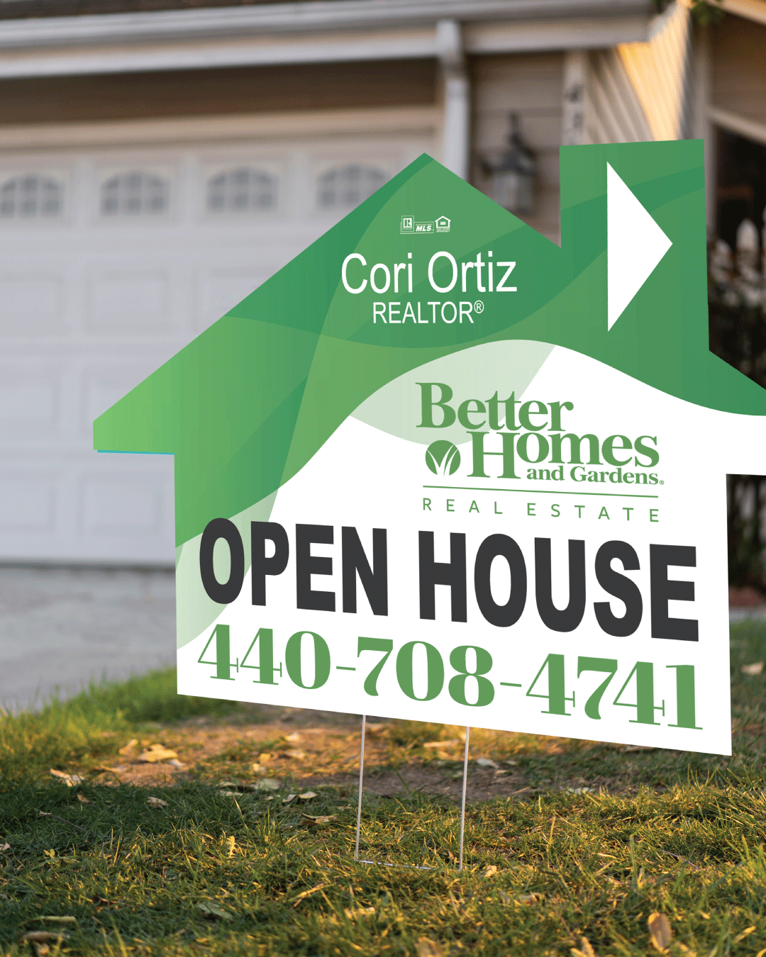 BHGRE Abstract Green House Shape Sign 1