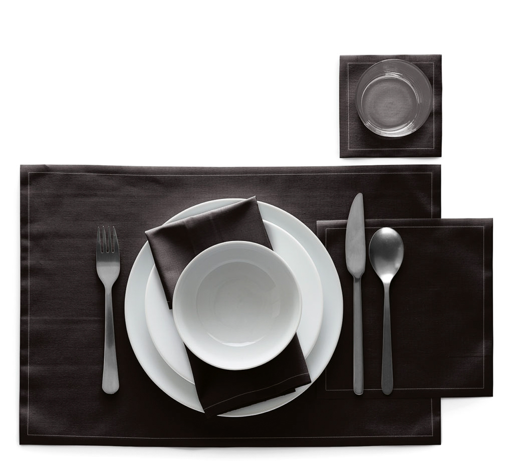 Black Cotton Cocktail Napkins 4.5" x 4.5" / 11cm x 11cm - 50 Units per Roll, 10 rolls per Case - Fu 3