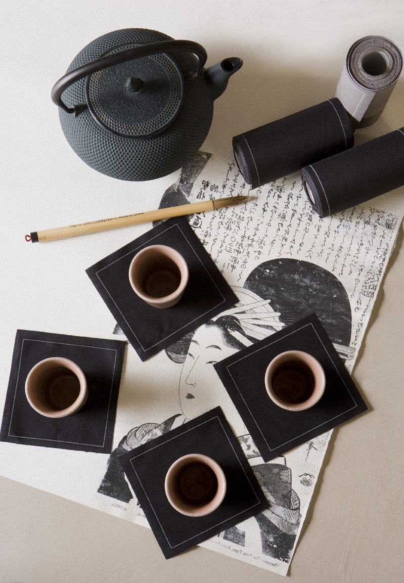 Black Cotton Cocktail Napkins 4.5" x 4.5" / 11cm x 11cm - 50 Units per Roll, 10 rolls per Case - Fu 1