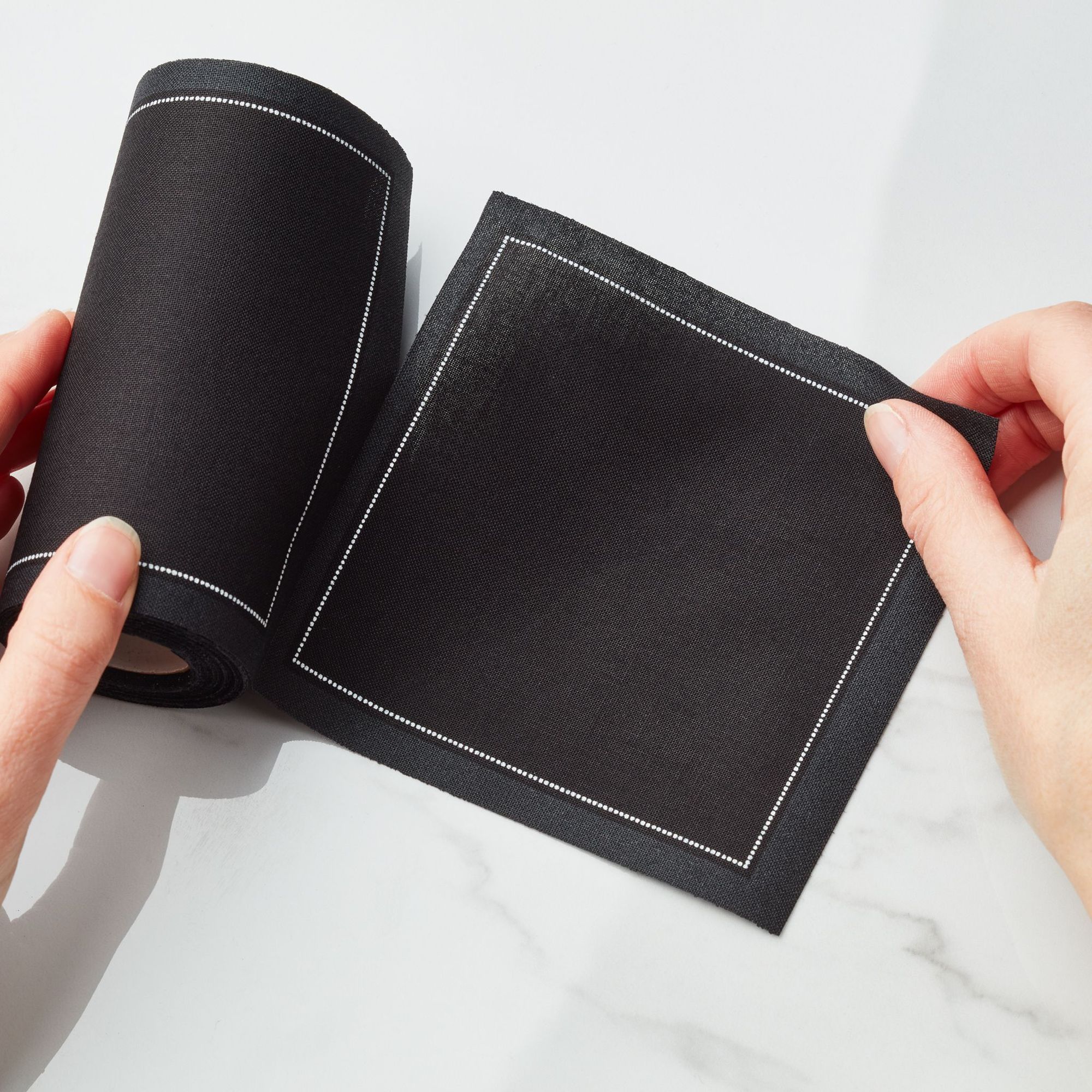 Black Cotton Cocktail Napkins 4.5" x 4.5" / 11cm x 11cm - 50 Units per Roll, 10 rolls per Case - Fu 8