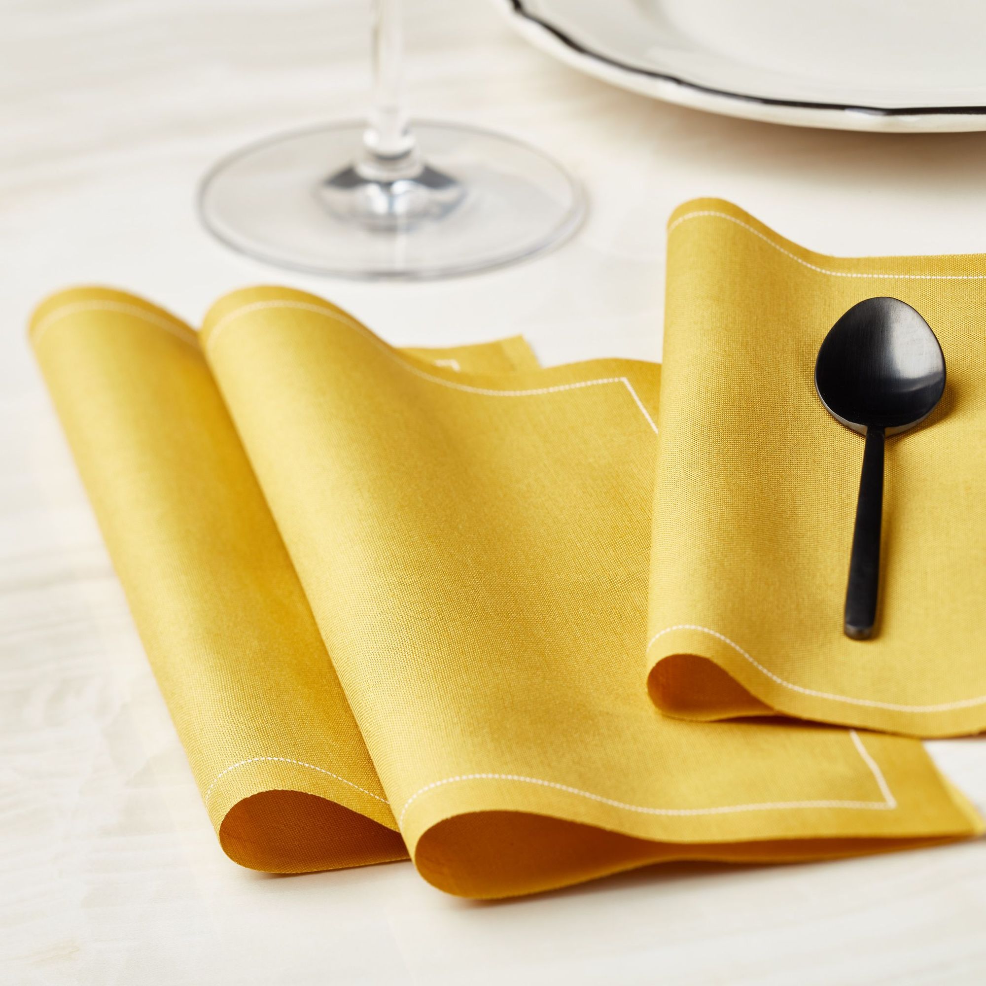 Curry Cotton Luncheon Napkins 8" x 8" / 20cm x 20cm - 25 Units per Roll, 10 rolls per Case - Full C 1