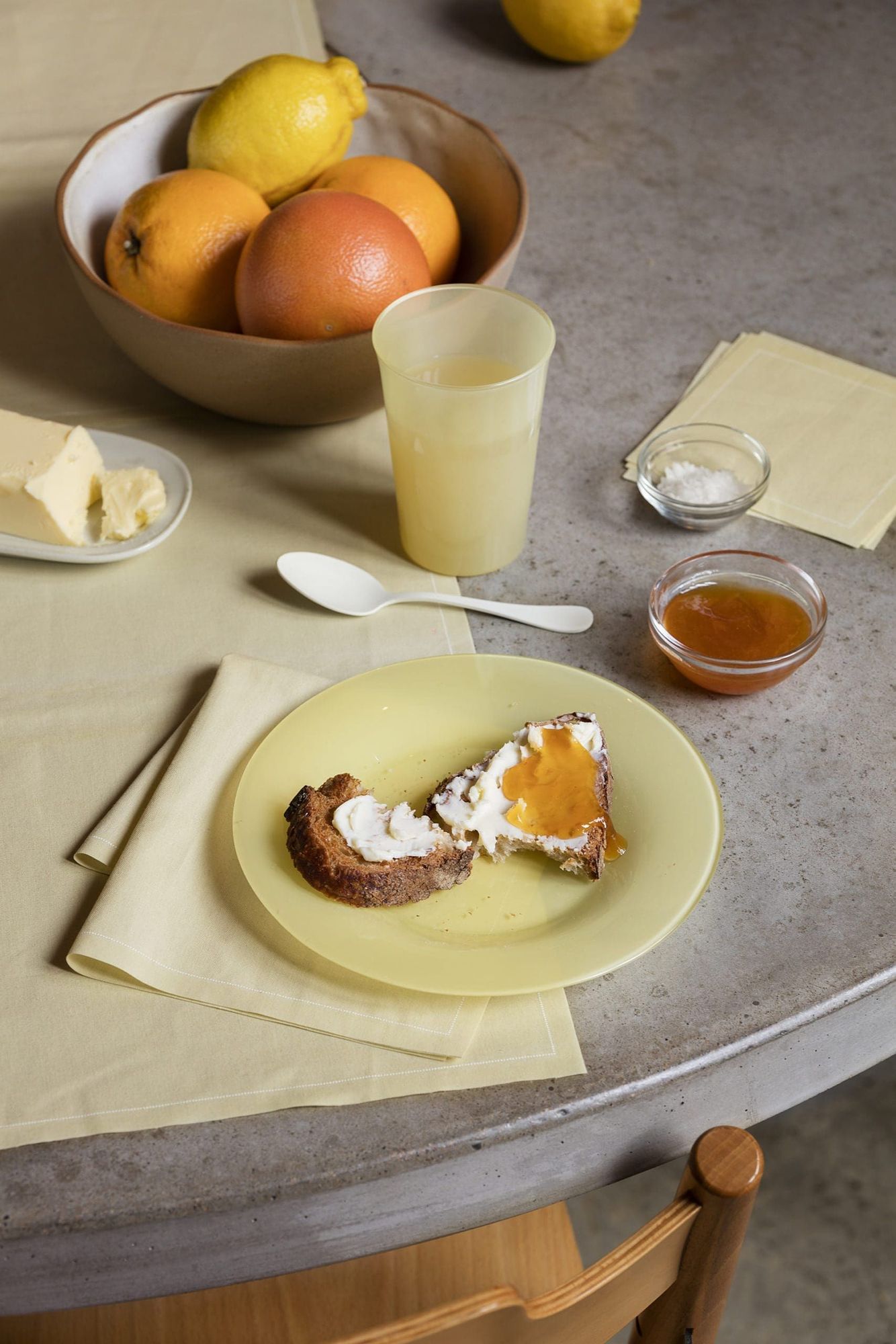 Pastel Yellow Cotton Placemats 19″ x 12.5″-  12 Units per Roll, 10 rolls per Case - Full Case 4