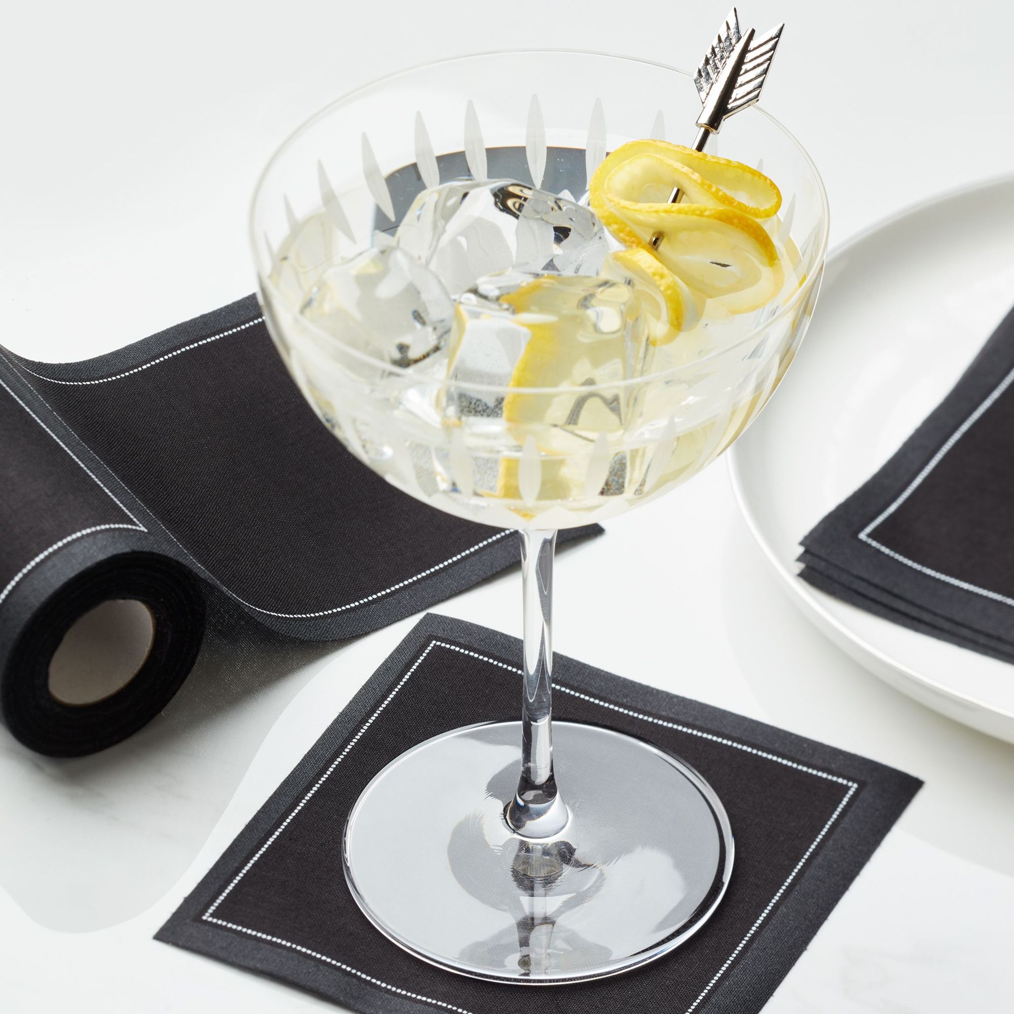 Black Cotton Cocktail Napkins 4.5" x 4.5" / 11cm x 11cm - 50 Units per Roll, 10 rolls per Case - Fu 6